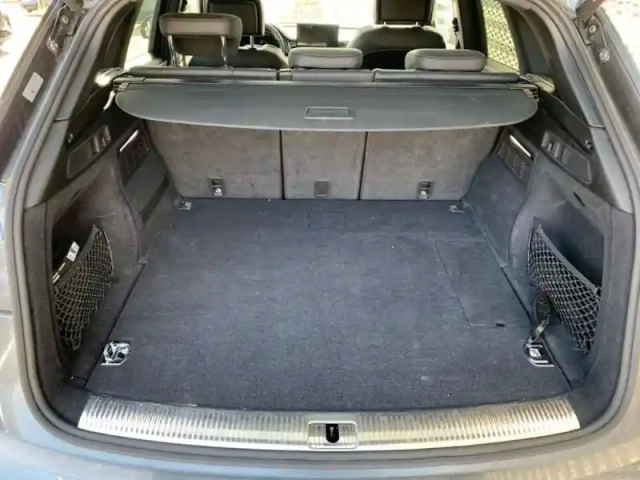 Audi Q5 55 tfsi e 367ch s line quattro s tronic 7 — photo 9