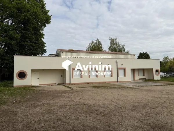 Immeuble industriel 400 m²