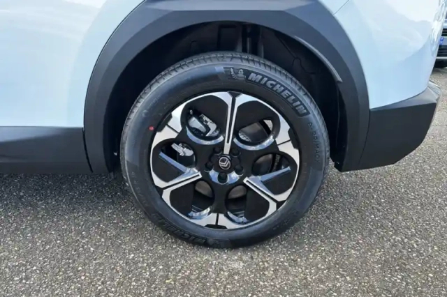 Citroën C5 Aircross hybride rechargeable 195 e-eat7 — photo 12