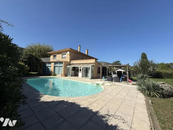 Maison 7 pièces 162 m²