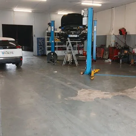 A vendre fonds de commerce garages mécaniques et carrosserie