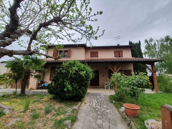 Maison traditionnelle 6 pièces 179 m²