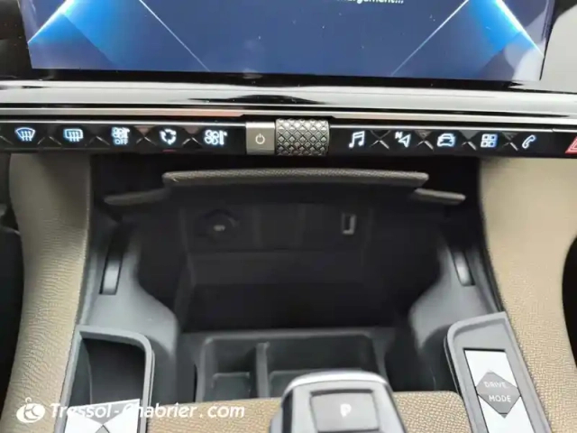 Ds Ds 7 ds7 crossback hybride e-tense 300 eat8 4x4 — photo 20