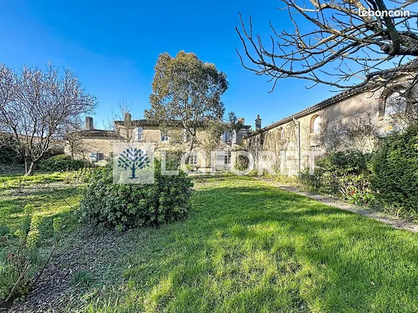 Maison 7 pièces 226 m²