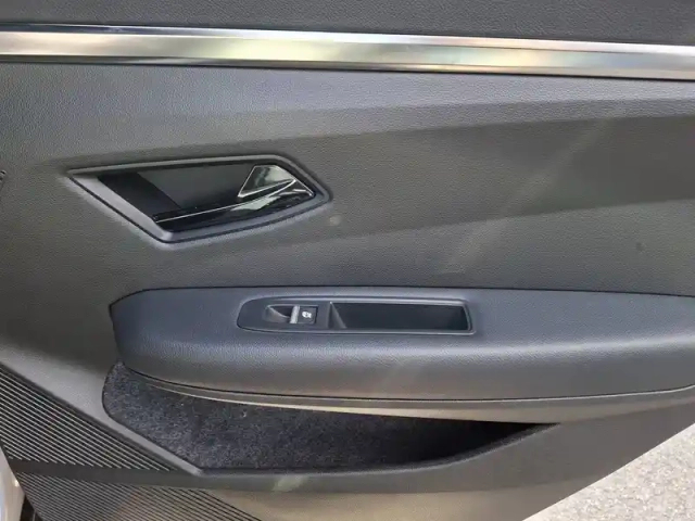 Renault Megane e-tech ev60 220 ch super charge — photo 130