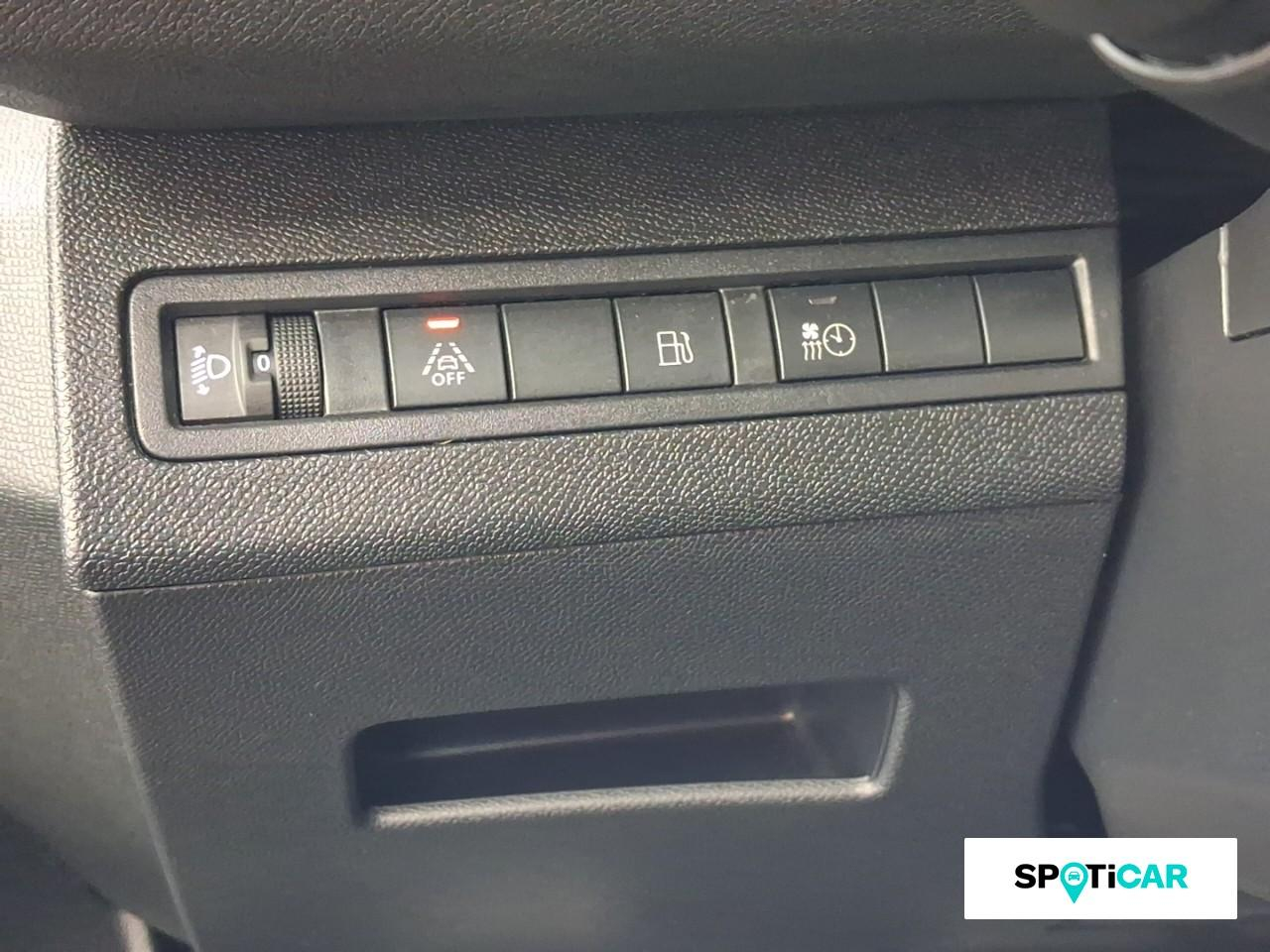 Peugeot 3008 hybrid 225ch roadtrip e-eat8 — photo 21
