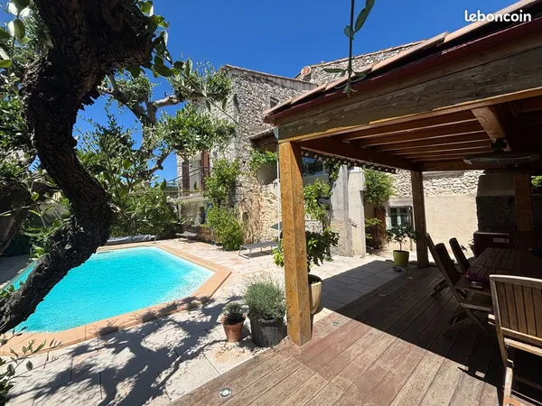 Maison de caractère - Fin XIX e siècle - 5 chambres possibles - Piscine - Terrain 393 m ²