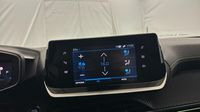 Peugeot 2008 1.2 PureTech 130ch S&S GT EAT8 — photo 26