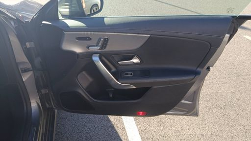 Mercedes Classe CLA Shooting Brake 200 163 7G-DCT - Business Line – 2020 – 128400 km – Essence – Boîte Automatique — photo 38