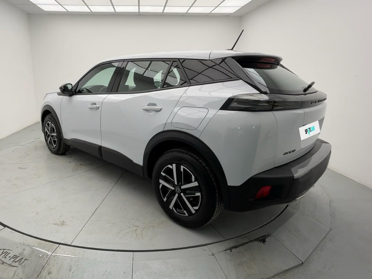 Peugeot 2008 hybrid 136 e-dcs6 style — photo 3