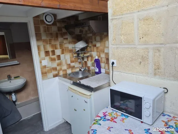 Beau studio meublé 15m² Quartier Capucins