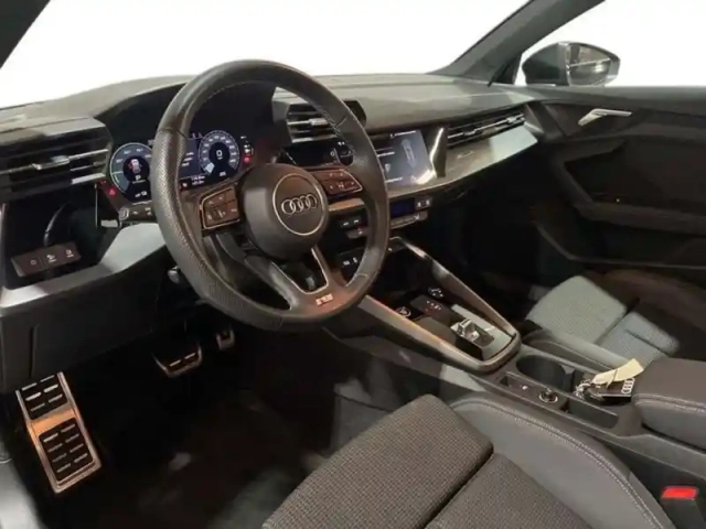 Audi A3 40 tfsie 204 s tronic 6 s line — photo 9