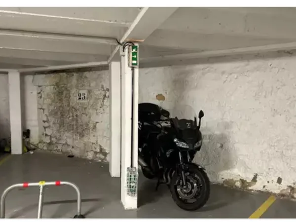 Loue parking - 2m²