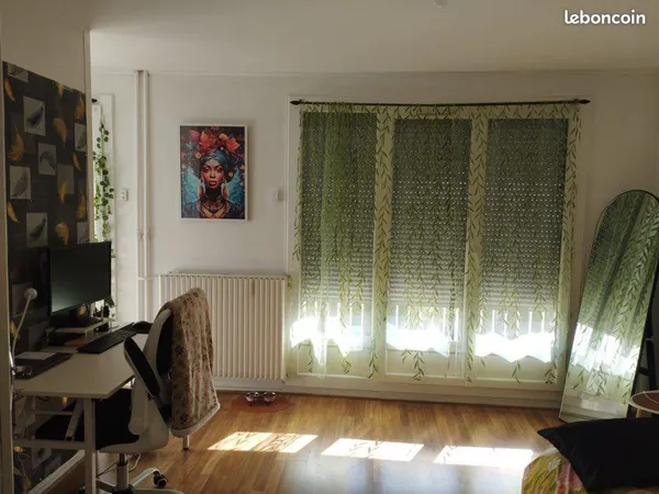 Studio 25m2 avec balcon idéalement placé