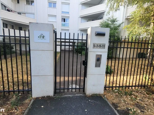 4 Pièces avec travaux. 83m3. Direct Propriétaire (Cave + place parking en sous sol)