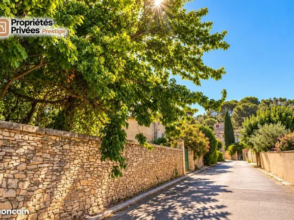 Maison 11 pièces 340 m²
