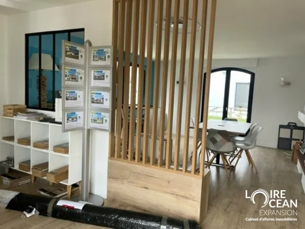 Local professionnel 160 m²