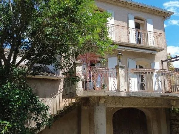 Maison de maitre sur la commune de st bauzille de la sylve