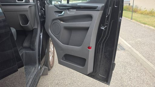 Ford Transit Custom VU 2.0 Ecoblue 170 BVA6 - Limited Cabine Approfondi L2h1 – 2023 – 38609 km – Diesel – Boîte Automatique — photo 21