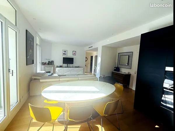 Cannes Stanislas - 90 m² - 4 chambres - balcon - plein Sud - rénové