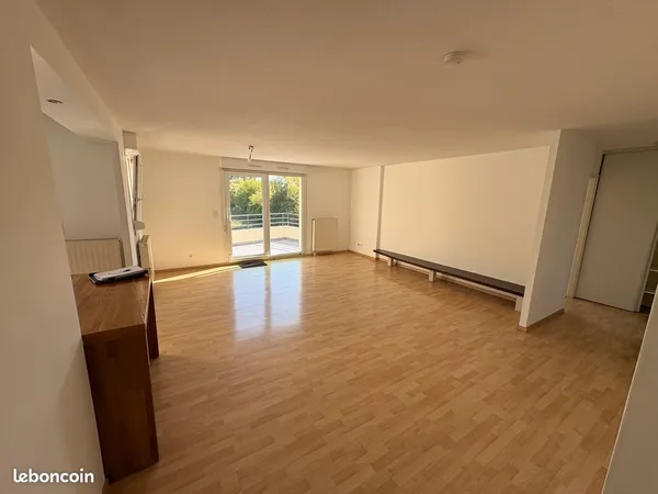 A LOUER, Beau F3 de 80m² à ESCHAU