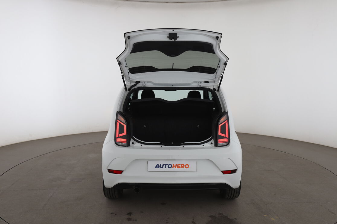 Volkswagen up! 1.0 TSI BlueMotion GTI — photo 15