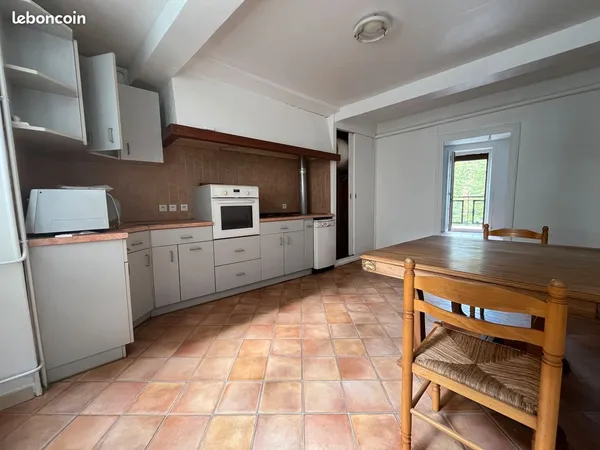 Saint-nazaire-en-royans - maison de ville de 118 m² avec garage