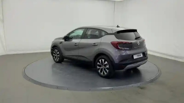 Renault Captur e-tech full hybrid 145 ch evolution — photo 26