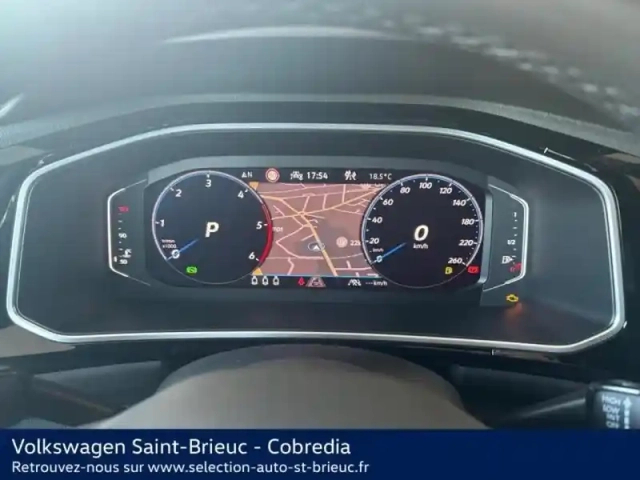 Volkswagen T-Roc 2.0 tdi 150ch r-line dsg7 — photo 9