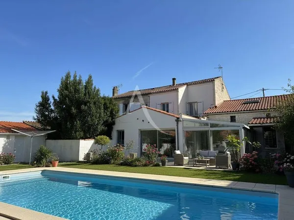 Maison 6 pièces 194 m²
