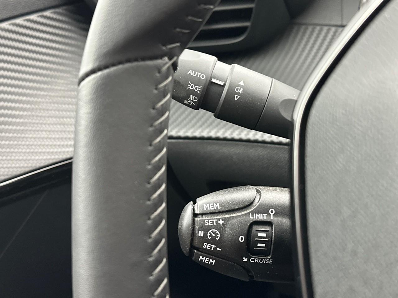 Peugeot 208 puretech 75 s&s bvm5 style — photo 17