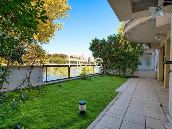 Neuilly-sur-Seine — Duplex avec terrasse