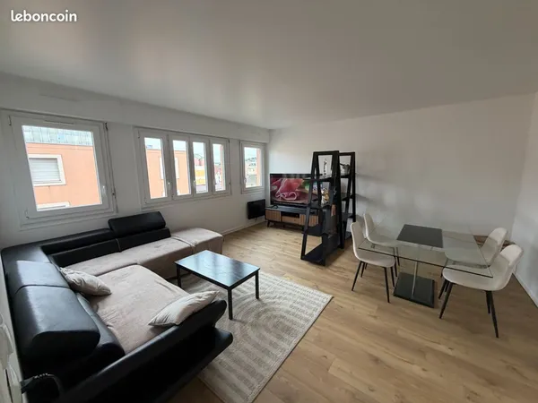 F2 58 m² rénové et meublé - Centre-ville de Belfort - Ascenseur - DPE C