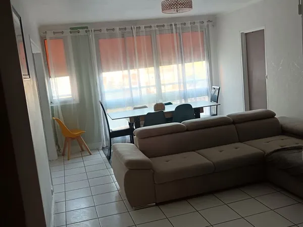 Colocation dans une résidence calme