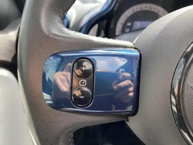 Renault Twingo 0.9 tce 95ch signature edc — photo 13