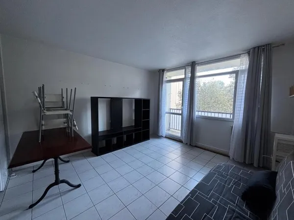 Studio meublé à la douane
