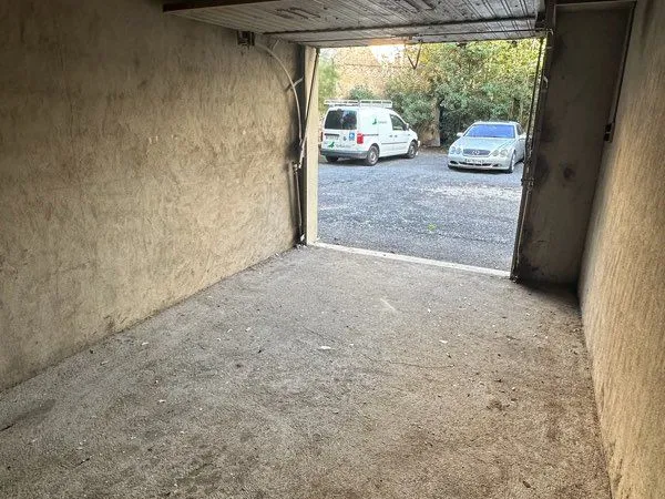 Garage / box