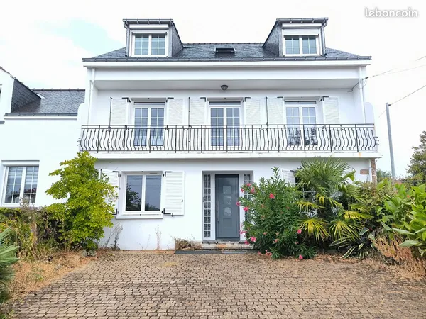 Maison 9 pièces 240 m²