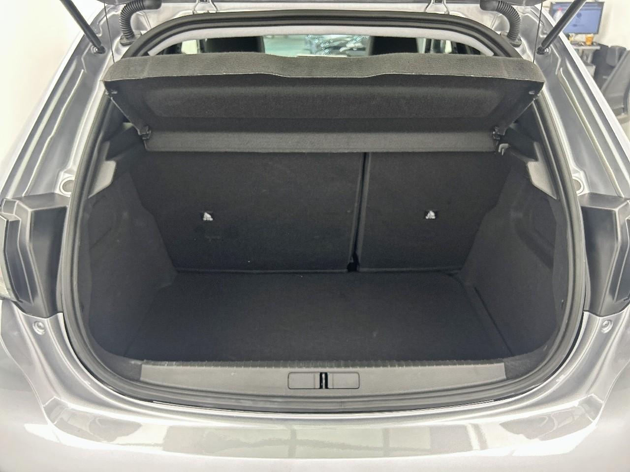 Peugeot 208 100 s&s bvm6 allure — photo 14