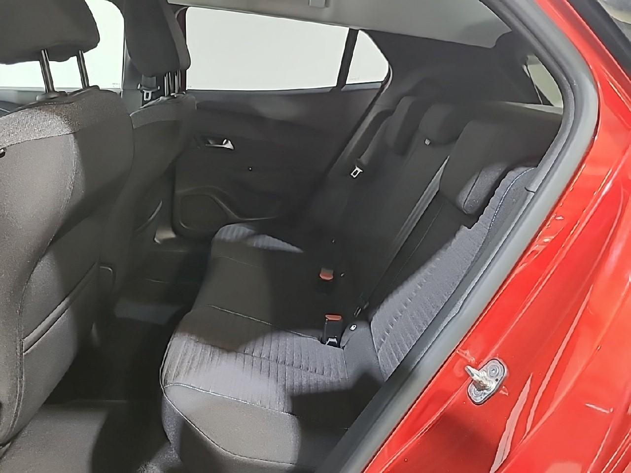 Peugeot 2008 puretech 100 s&s bvm6 style — photo 13