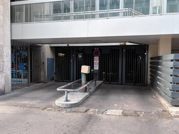 Loue parking sécurisé Paris 10e rue de Paradis