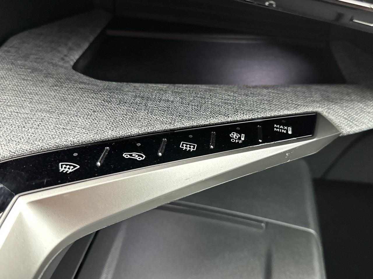 Peugeot 3008 hybrid 136 e-dcs6 gt — photo 27