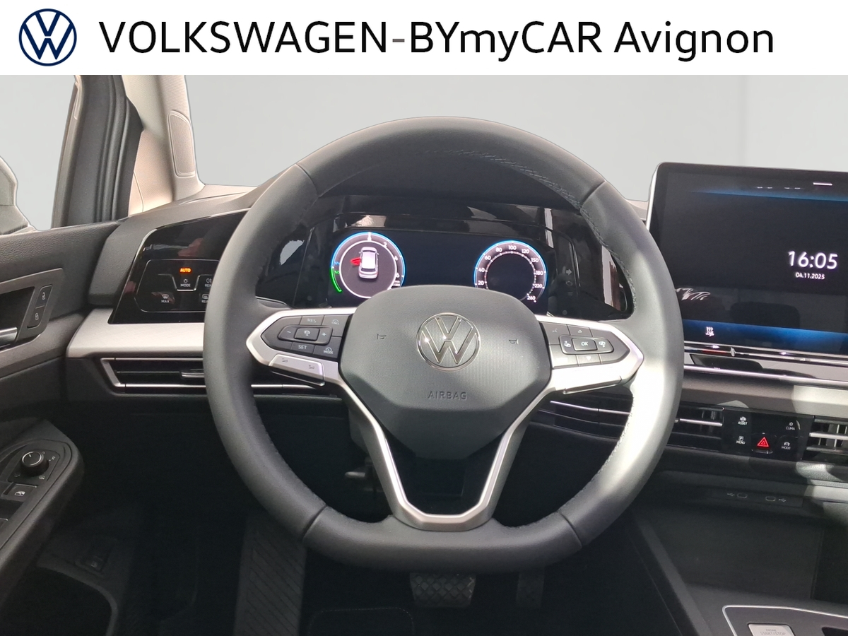 Volkswagen Golf 1.5 eHybrid 204 DSG6 — photo 13