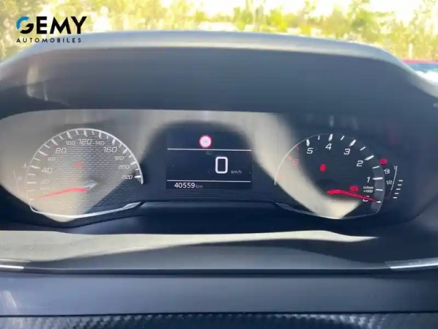 Peugeot 2008 puretech 100 s&amp;s bvm6 — photo 12