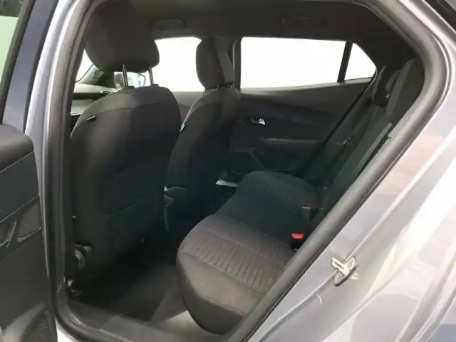 Peugeot 2008 puretech 100 s&amp;s bvm6 — photo 13