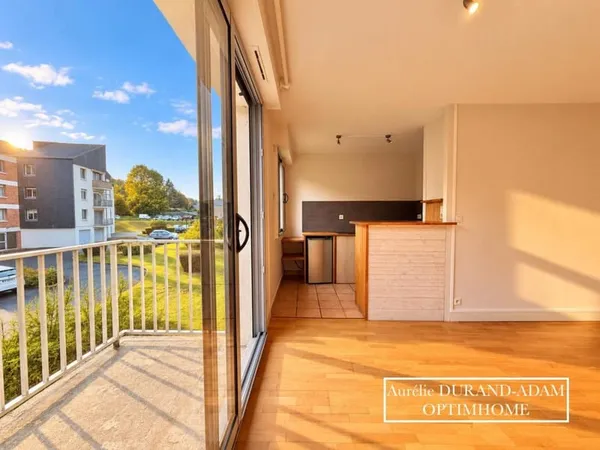 Honfleur - Appartement 2 Pièces avec une belle luminosité à vendre - Dernier étage - Balcon exposé O