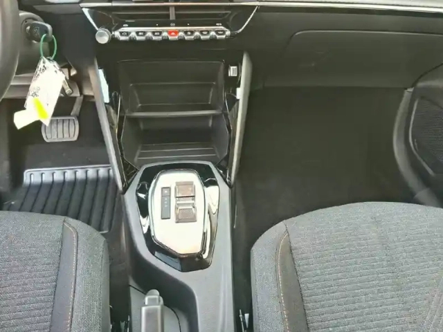 Peugeot 208 hybrid 110 ch e-dcs6 — photo 24