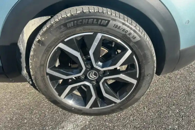 Citroën C4 e- 136 ch automatique — photo 23