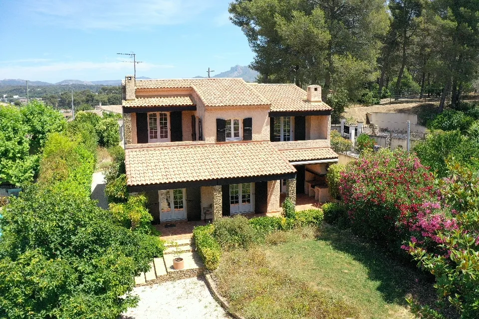 Photo 9