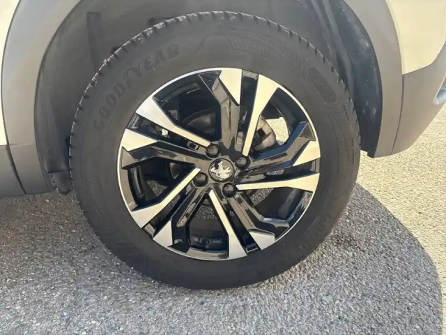 Peugeot 2008 bluehdi 130 s&amp;s eat8 — photo 11